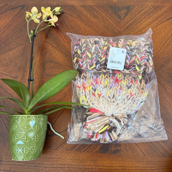 Free People Tide Knit Pom Beanie | NWT | Mocha - Picture 6 of 8